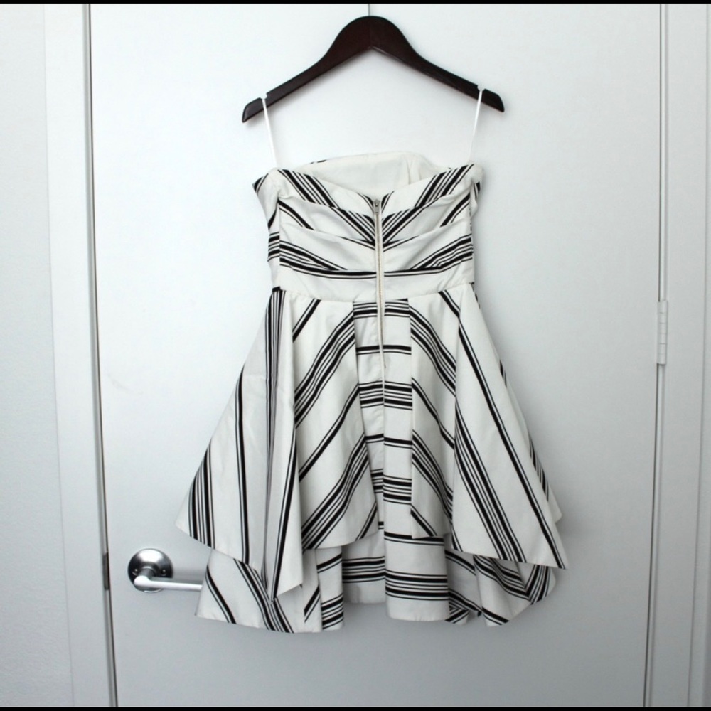 Cameo Strapless Dress - Picture 6 of 8